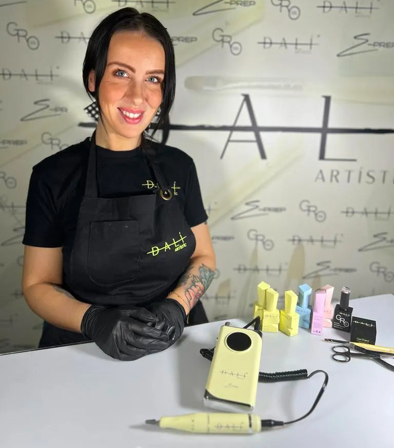 About Us – Dali Artistic